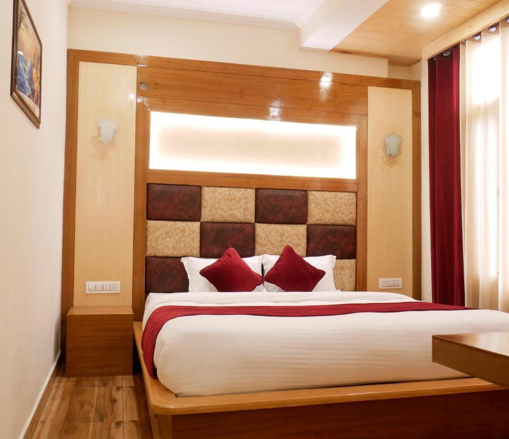 New Ambika International Mall Road Hotel Маналі Екстер'єр фото