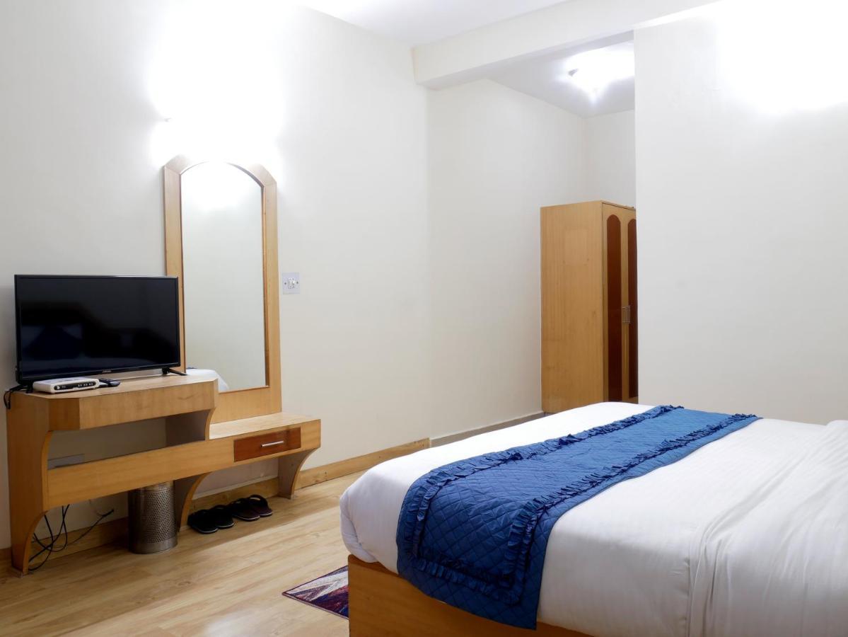 New Ambika International Mall Road Hotel Маналі Екстер'єр фото